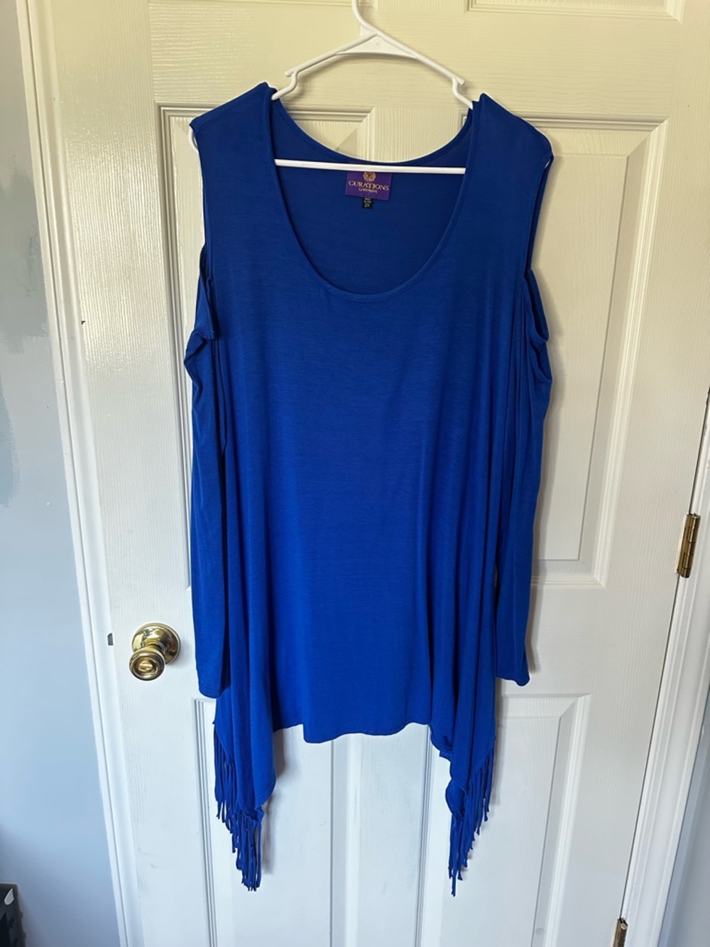 Curations Caravan 2x Royal Blue Cold-Shoulder Fringe Tank *minor damage neckline